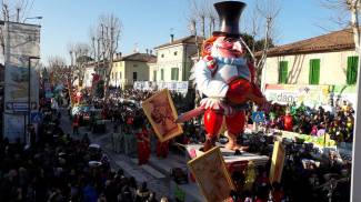 Grande affluenza al Carnevale di Fano, un successo