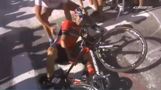 Tour de France, la caduta di Nibali al Tour (Ansa)