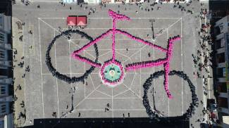 Bici gigante dal drone (fotografia di Ignazio Scassillo)