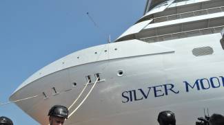 Crociere Silversea Ecco Silver Moon La Nave Inaugurata Ad Ancona Cronaca Ilrestodelcarlino It