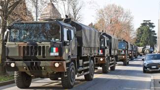 I camion dell&#39;esercito con le bare di Bergamo
