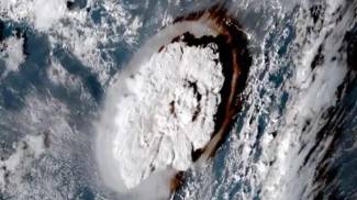 Tonga: from the satellite, the eruption of the volcano that triggered the tsunami (Ansa)