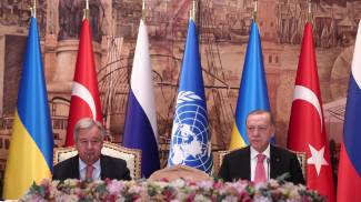 Il segretario generale dell&#39;Onu Guterres e il presidente turco Erdogan (Ansa)
