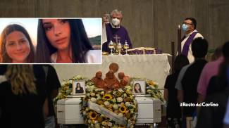 Il funerale di Giulia e Alessia Pisanu